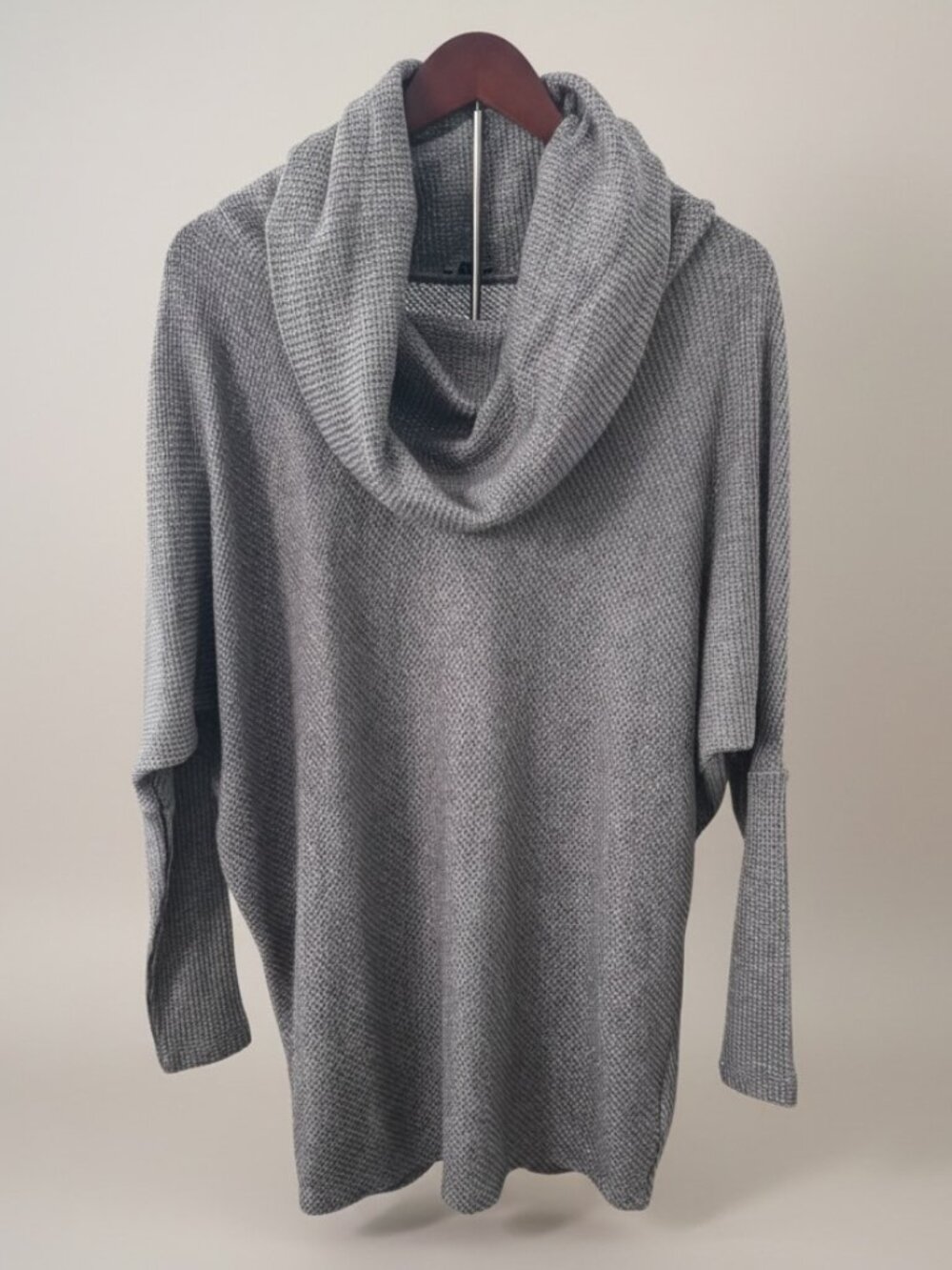 NWT Express Metallic Soft Knit Cowl Neck Sweater Gray Women’s Medium